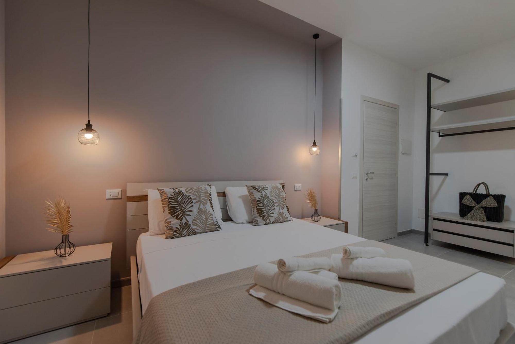 Bed And Breakfast Da Francesca Castelluzzo Exterior foto