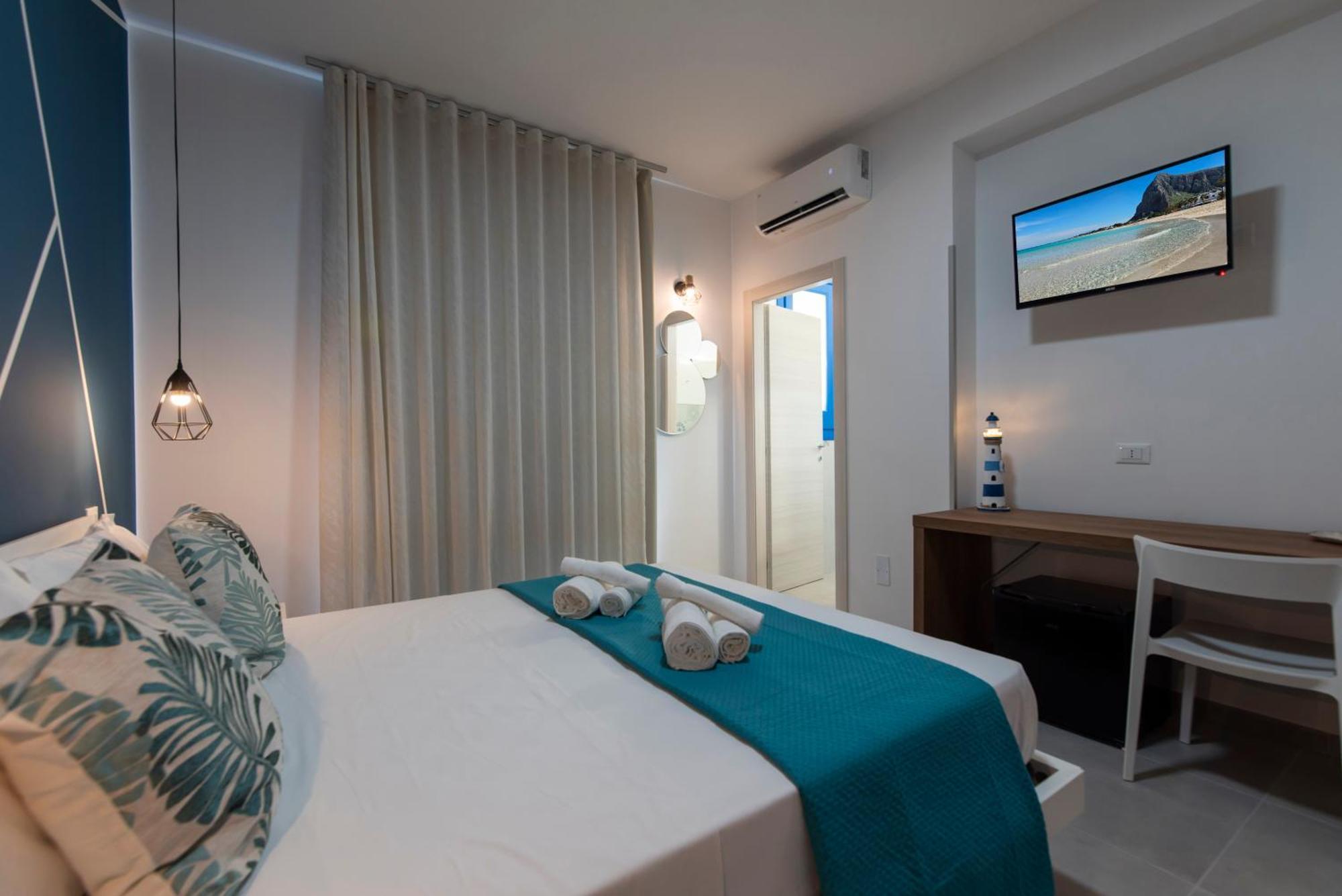 Bed And Breakfast Da Francesca Castelluzzo Exterior foto