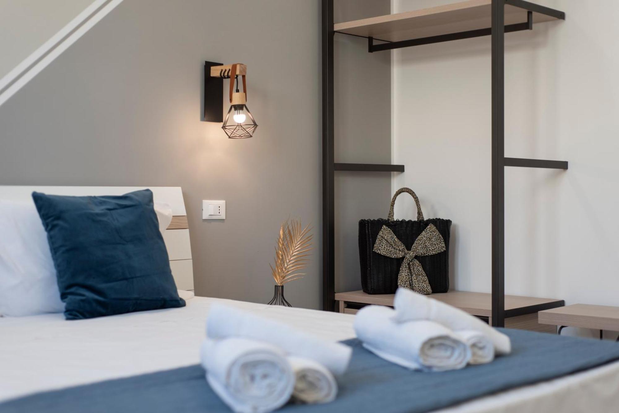 Bed And Breakfast Da Francesca Castelluzzo Exterior foto